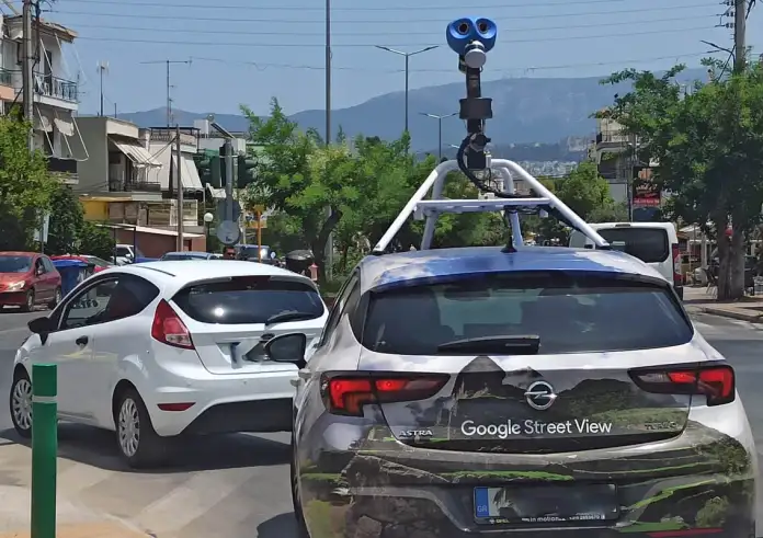 Προσοχή στους δρόμους: Τα οχήματα της Google «σαρώνουν» την Ελλάδα από αύριο – Δες πώς να θολώσεις το σπίτι σου