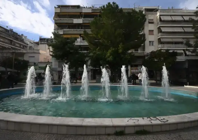 «Είπα ψέματα ότι είμαι γιατρός»: Η συγκλονιστική μαρτυρία του άνδρα που έκανε ΚΑΡΠΑ στο παιδί στην Καλλιθέα