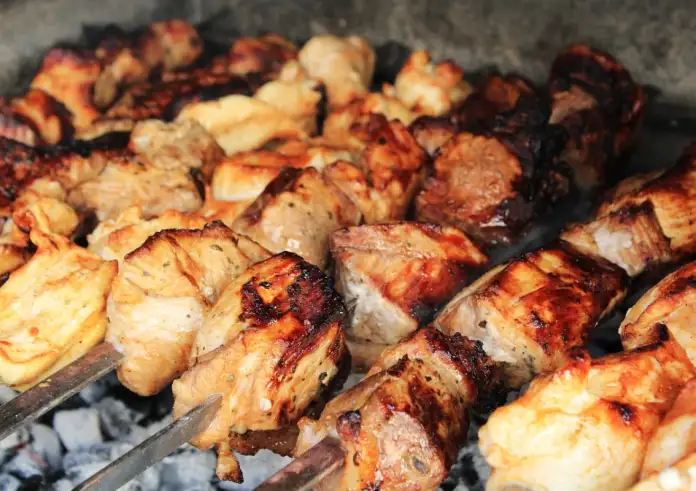 Μαγειρική και καρκίνος: Η δημοφιλής μέθοδος που κρύβει κινδύνους – Πώς να προστατευτείτε