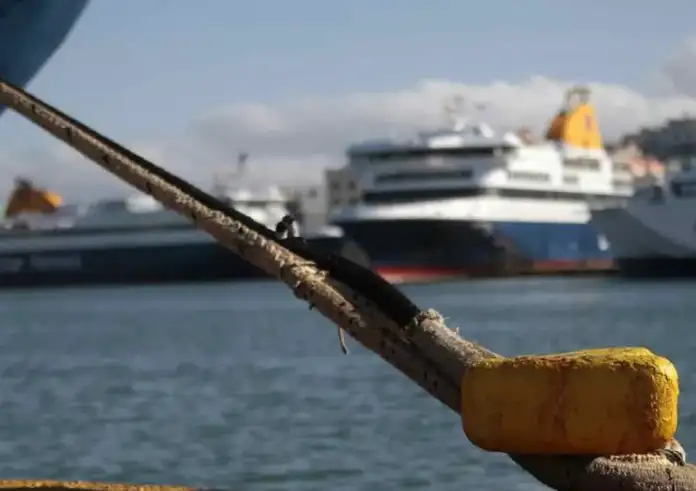 Δένουν κάβους τα πλοία στις 28 Φεβρουαρίου: 24ωρη απεργία της ΠΝΟ