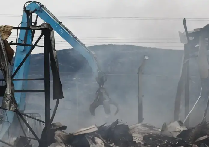 Βιολάντα: Πολύμηνη διαρροή «έπνιγε» το εργοστάσιο – Εργαζόμενοι έκλειναν τη μύτη τους από τη μυρωδιά πριν την έκρηξη