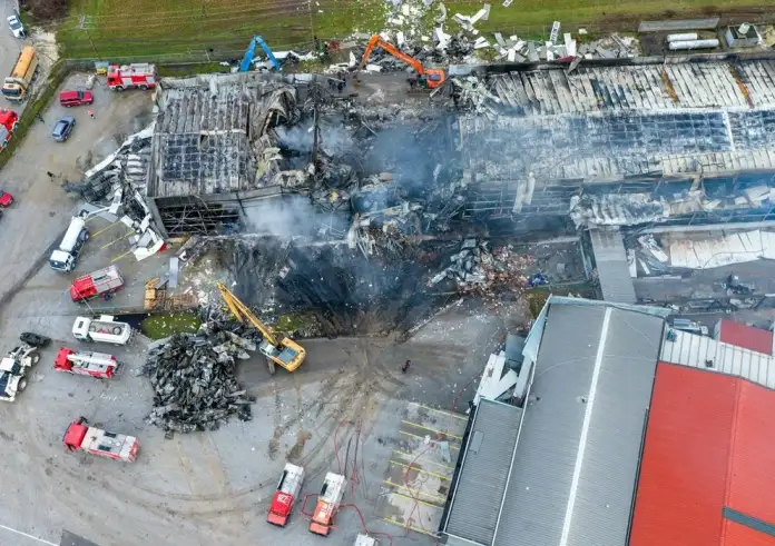 Τραγωδία στη Βιολάντα: «Έβρεχε φωτιά και συντρίμμια» – Συγκλονιστικές μαρτυρίες και φόβος νέας έκρηξης