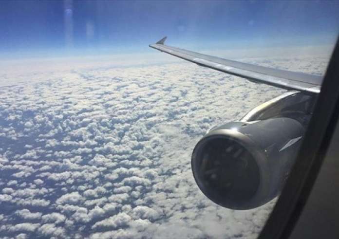 Χάος σε πτήση για Κω: Μεθυσμένος επιβάτης επιχείρησε να εισβάλει στο πιλοτήριο στα 30.000 πόδια