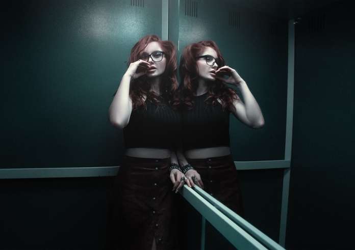 Ασανσέρ: Γιατί έχουν καθρέφτες