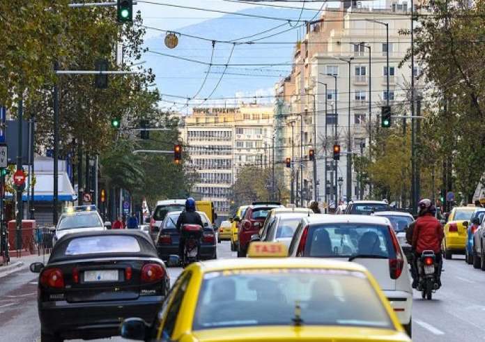 Τα κόλπα για να καίει λιγότερη βενζίνη το αυτοκίνητο