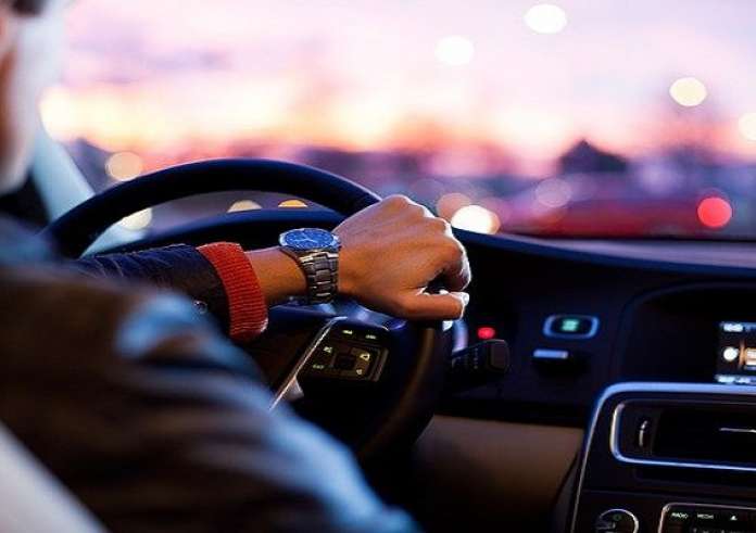 Το ιαπωνικό κόλπο που μπορεί να σώσει ζωές: Ο διάδρομος έκτακτης ανάγκης που πρέπει να γνωρίζουν όλοι οι οδηγοί