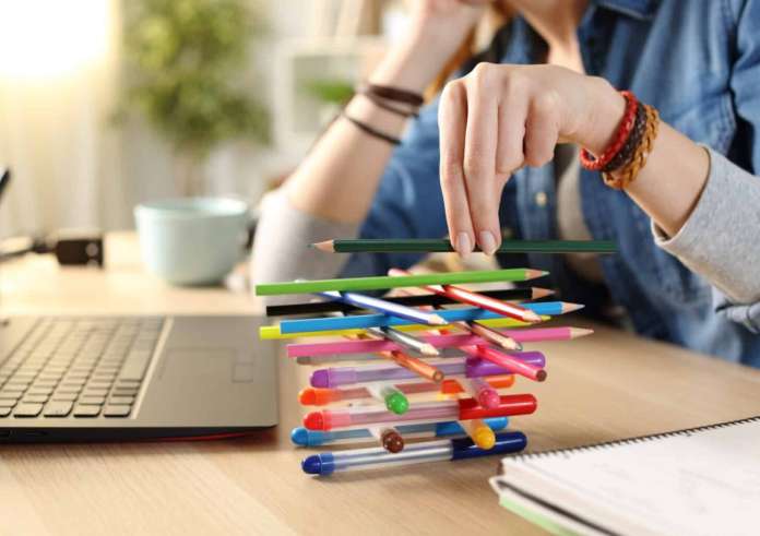 ΔΕΠΥ ενηλίκων: 12 πιθανά συμπτώματά της