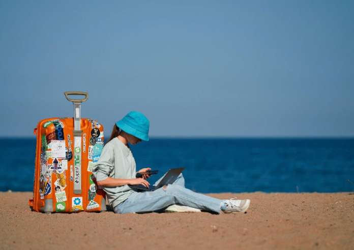 Βρετανίδα χαρακτηρίζει τις διακοπές της στην Ελλάδα κόλαση