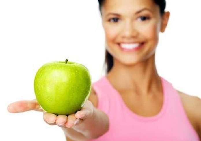 Μήλο: Το φρούτο που θα σας βοηθήσει να χάσετε κιλά