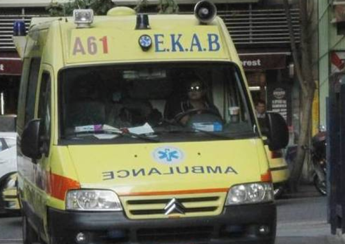 Στις φλόγες το κτίριο του ΕΠΑΛ Άμφισσας – Στο νοσοκομείο εννιά μαθητές και μία καθηγήτρια