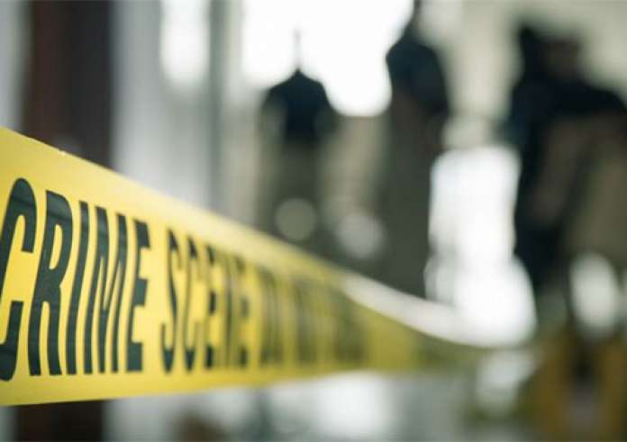 Αδιανόητο έγκλημα : Πατέρας σκότωσε την τριών εβδομάδων κόρη του με βαλλίστρα