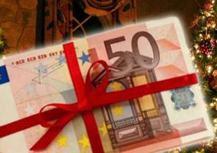Δώρο Χριστουγέννων 2025: Ποιοι θα δουν αυξημένα ποσά, πότε πληρώνεται και τι ισχύει σε παραίτηση ή απόλυση