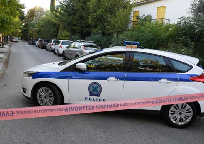 Γυναικοκτονία στη Θεσσαλονίκη: Με 4 μαχαίρια ο 53χρονος δολοφόνησε τη 44χρονη σύζυγό του