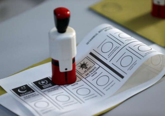 Δημοτικές εκλογές στην Τουρκία: Τι δείχνουν τα πρώτα αποτελέσματα – Ποιοι προηγούνται σε Κωνσταντινούπολη και Άγκυρα