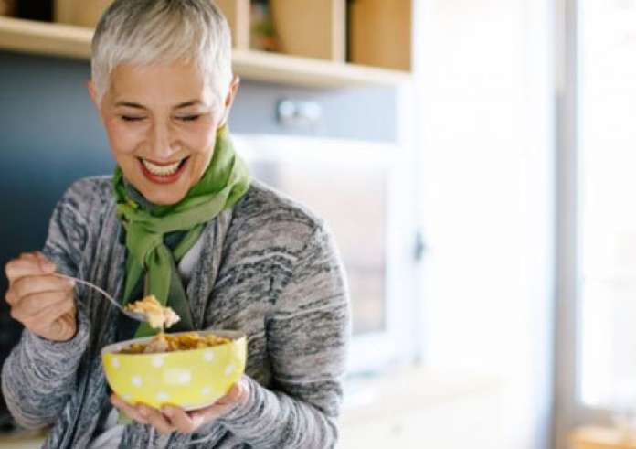 6 Συμβουλές για να μειώσετε την χοληστερίνη στην εμμηνόπαυση