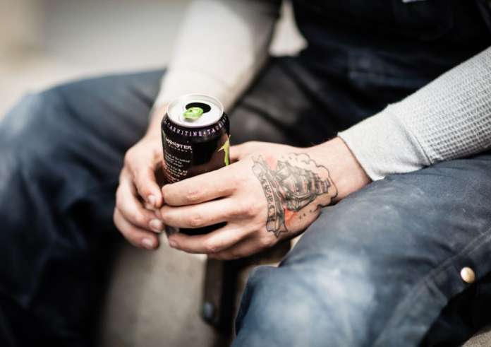 Οι διατροφολόγοι προειδοποιούν: Δεν υπάρχουν αποδείξεις ότι τα ενεργειακά ποτά βελτιώνουν τη συγκέντρωση