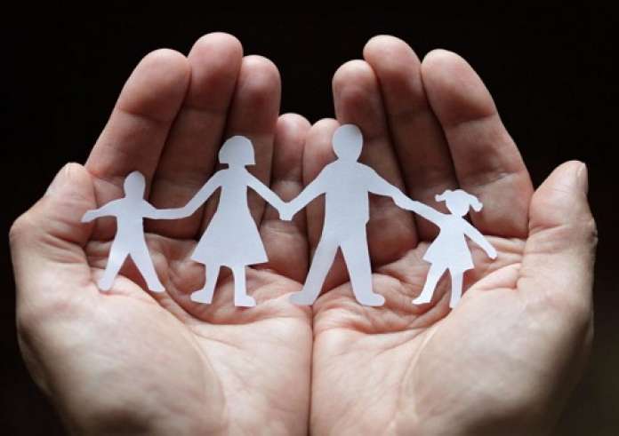 Επίδομα παιδιού: Στο ψυγείο οι αυξήσεις. Αγνοούνται επ' αόριστον οι αυξήσεις