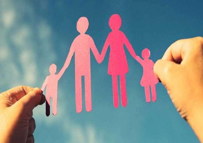 Πότε θα καταβληθεί στις μητέρες το επίδομα – Στα 300 ευρώ για ένα παιδί και 500 ευρώ για δύο