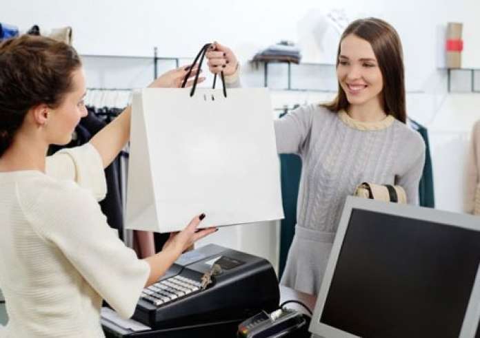 Οι Κυριακές που θα ανοίξουν τα καταστήματα τον Ιανουάριο - Πότε η έναρξη των χειμερινών εκπτώσεων