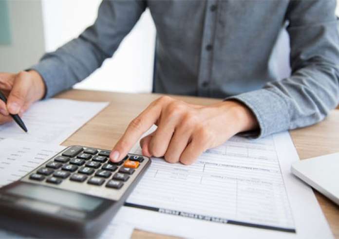Φορολογικές δηλώσεις: Οι εκκρεμότητες που πρέπει να κλείσουν έως το τέλος του 2025