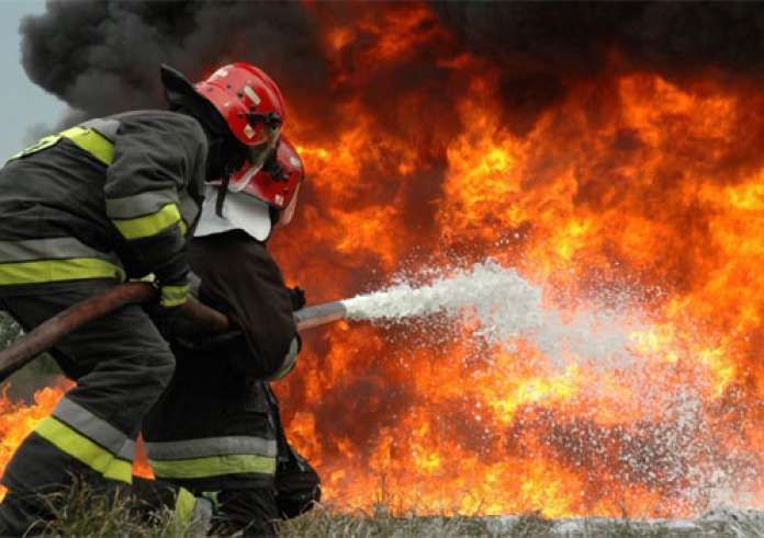 Φωτιά τώρα σε εργοστάσιο ανακύκλωσης στον Ασπρόπυργο – Μήνυμα του 112 στους κατοίκους