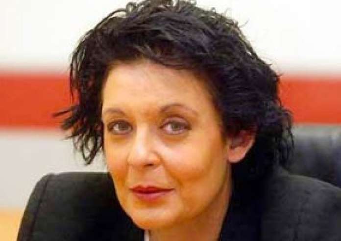 Λιάνα Κανέλλη: «Με είχαν ετοιμοθάνατη δύο φορές, μπήκα δέκα μέρες στη ΜΕΘ – Αν έπινα δεν θα ζούσα»