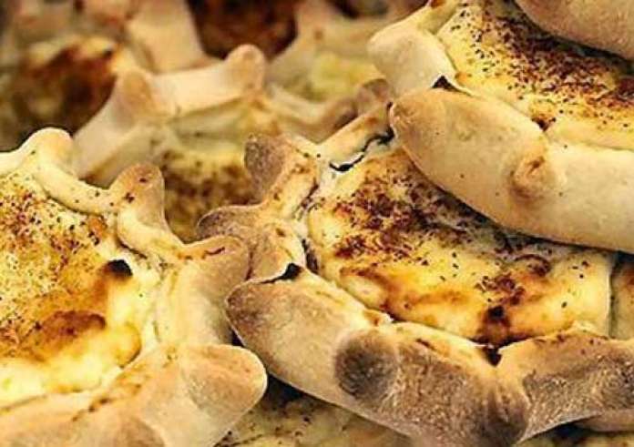 Κρητικά λυχναράκια για τις ημέρες του Πάσχα