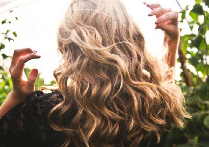 Πώς να αποκτήσεις τα μεταξένια μαλλιά που ονειρεύεσαι
