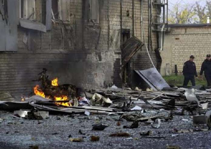 Μεγάλη επίθεση της Ρωσίας με drones και πυραύλους στο Κίεβο – Η Μόσχα εμποδίζει μια κατάπαυση του πυρός, αναφέρει ο Ουκρανός πρόεδρος