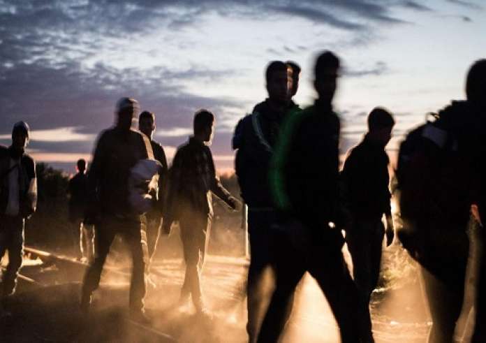 Πλεύρης: Κυκλώματα έστελναν μηνύματα σε μετανάστες να αποφύγουν την Ιταλία και να έρθουν Ελλάδα