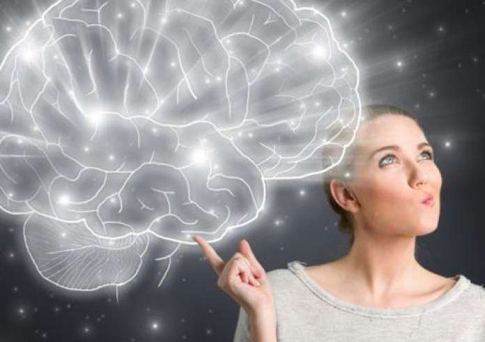 8 παράξενα χαρακτηριστικά ανθρώπων που είναι εξυπνότεροι από τον μέσο όρο