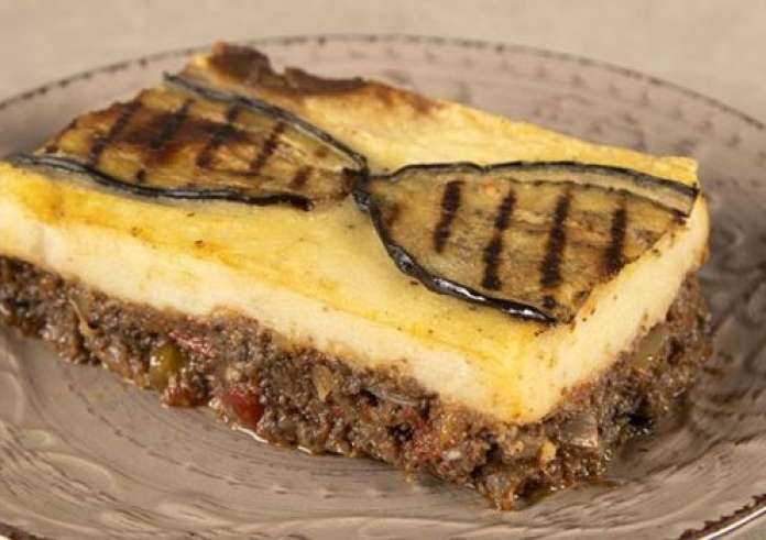 Εκπληκτικός νηστίσιμος μουσακάς δια χειρός Άκη Πετρετζίκη!