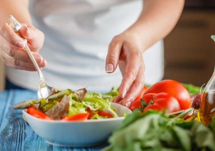 Χριστούγεννα 2025: Πότε ξεκινάει η νηστεία και ποιες τροφές επιτρέπονται