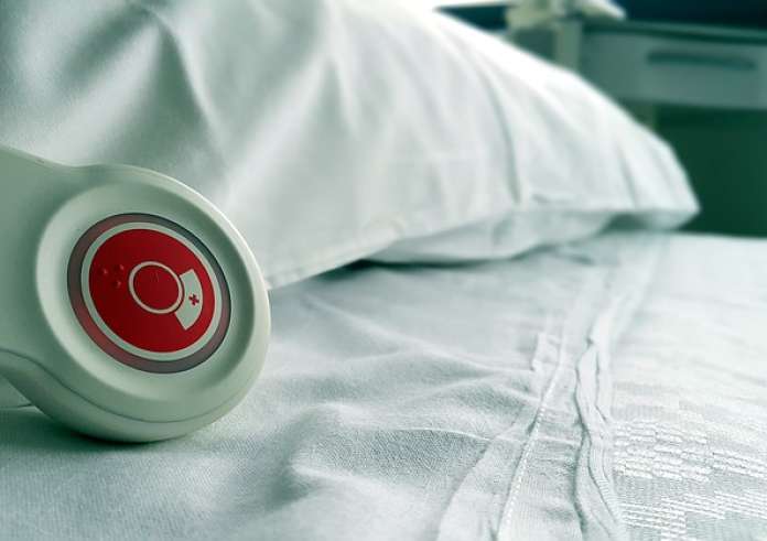 Σκιάθος: 21χρονη μεταφέρθηκε στο νοσοκομείο Βόλου με συμπτώματα μηνιγγίτιδας