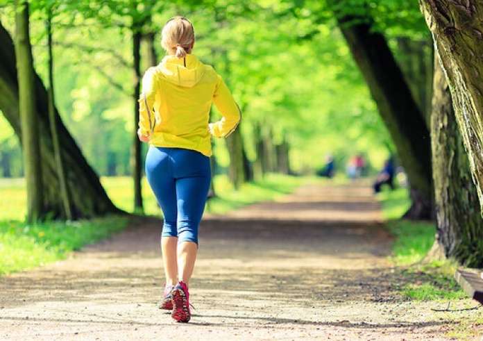 Τα οφέλη του γρήγορου περπατήματος: Βελτιώστε την υγεία και την ευεξία σας
