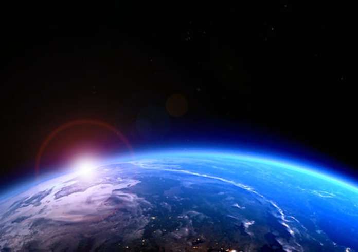 Eπιστήμονες του Γέιλ: Ψεκάστε τους πόλους της Γης για να σωθούμε