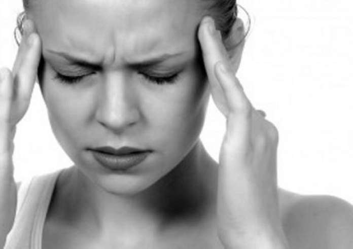 Έξι λόγοι που πονάει το κεφάλι σας μετά το γεύμα