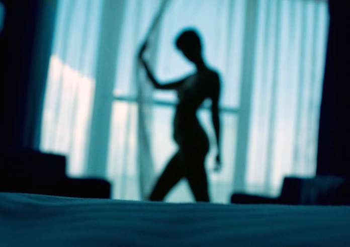 Πρώην πορνοστάρ εξομολογείται: Δεν είχα καταλάβει ότι πρέπει να κάνεις πραγματικά σεξ με ανθρώπους