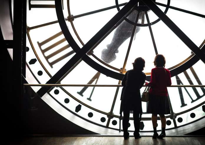 Επιστρέφει η χειμερινή ώρα: Πότε γυρίζουμε τα ρολόγια μία ώρα πίσω