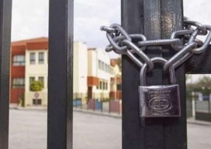 Αγίου Πνεύματος: Ποιοι έχουν αργία και ποιοι εργάζονται – Τι ισχύει για την αμοιβή