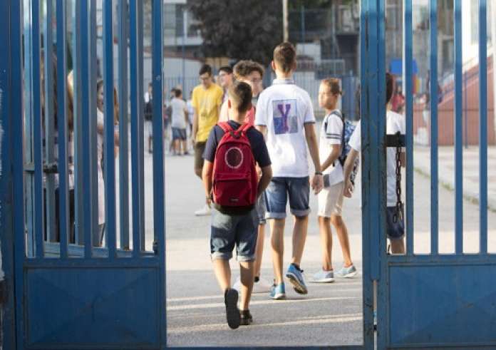 Σχολεία: Αλλάζει το όριο απουσιών - Στις πόσες θα μένουν οι μαθητές