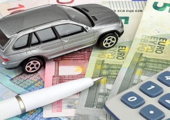Πόσα χρήματα πηγαίνουν στα ταμεία του ελληνικού κράτους από το αυτοκίνητο