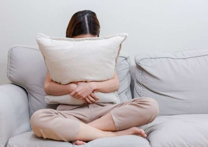 Τέσσερις φράσεις που ακούς από παιδί και βλάπτουν την ψυχική υγεία σου