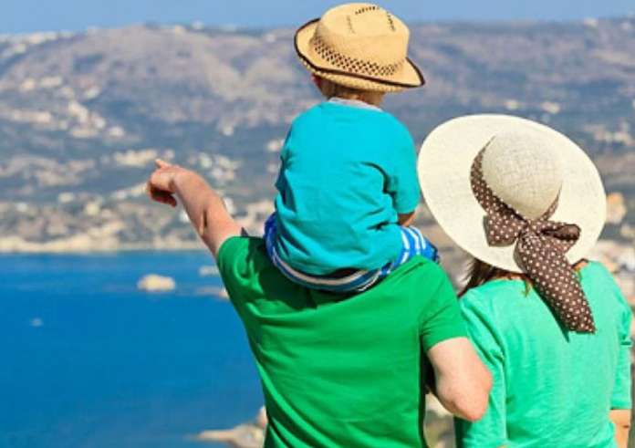 5 μεγάλα κενά του «Κοινωνικού Τουρισμού» – Χιλιάδες αποκλεισμοί