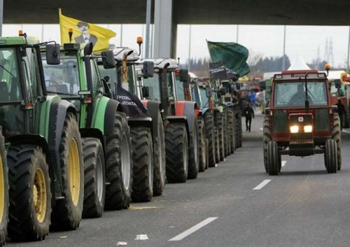 Αγρότες αμετακίνητοι στα μπλόκα – Κλειστή η Εθνική στα Μάλγαρα και νέα μέτωπα σε όλη τη χώρα