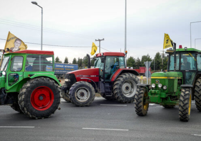 Αγροτικές κινητοποιήσεις: Στις 15:00 η κυβερνητική τοποθέτηση για τα αιτήματα των αγροτών