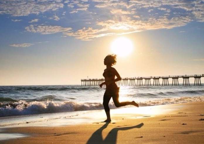 Λιγότερη καθιστική ζωή, λιγότερη κατάθλιψη: τι δείχνει νέα μελέτη για τους εφήβους
