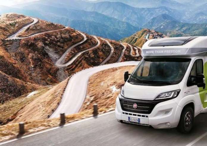 Πρόστιμο 95.000 ευρώ σε Σέρβους που τοποθέτησαν στα οικόπεδά τους τροχόσπιτα