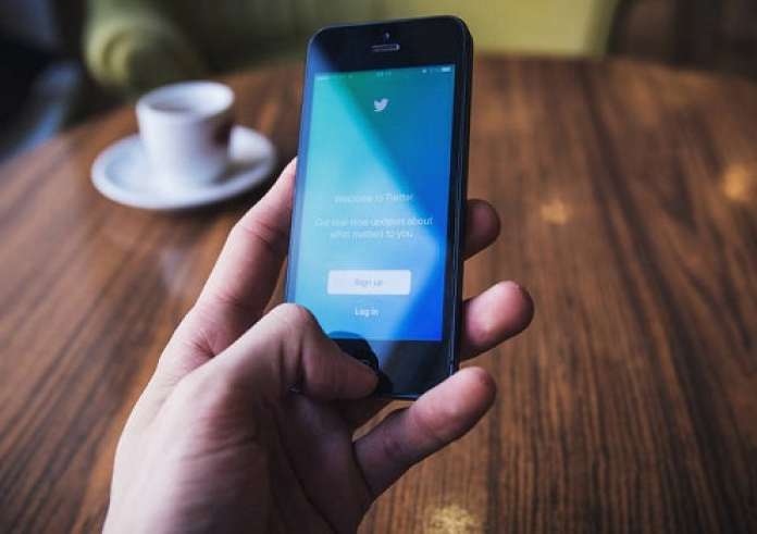 Το Twitter ζήτησε συγγνώμη διότι στοιχεία χρηστών μπορεί να χρησιμοποιήθηκαν για διαφημιστικούς σκοπούς