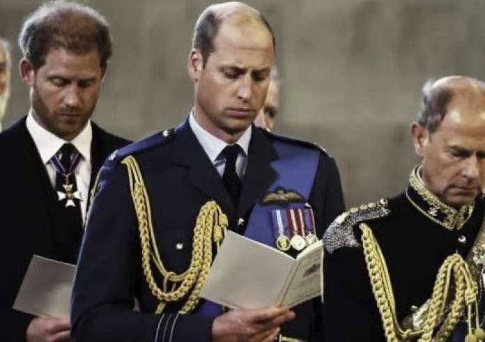 18 κανόνες που ακολουθούν οι γαλαζοαίματοι όταν τρώνε! Αντέχεις;